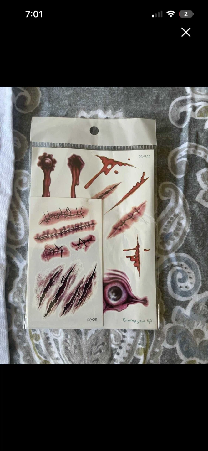 Plastic knife prop/costume accessory + tattoos - photo 4