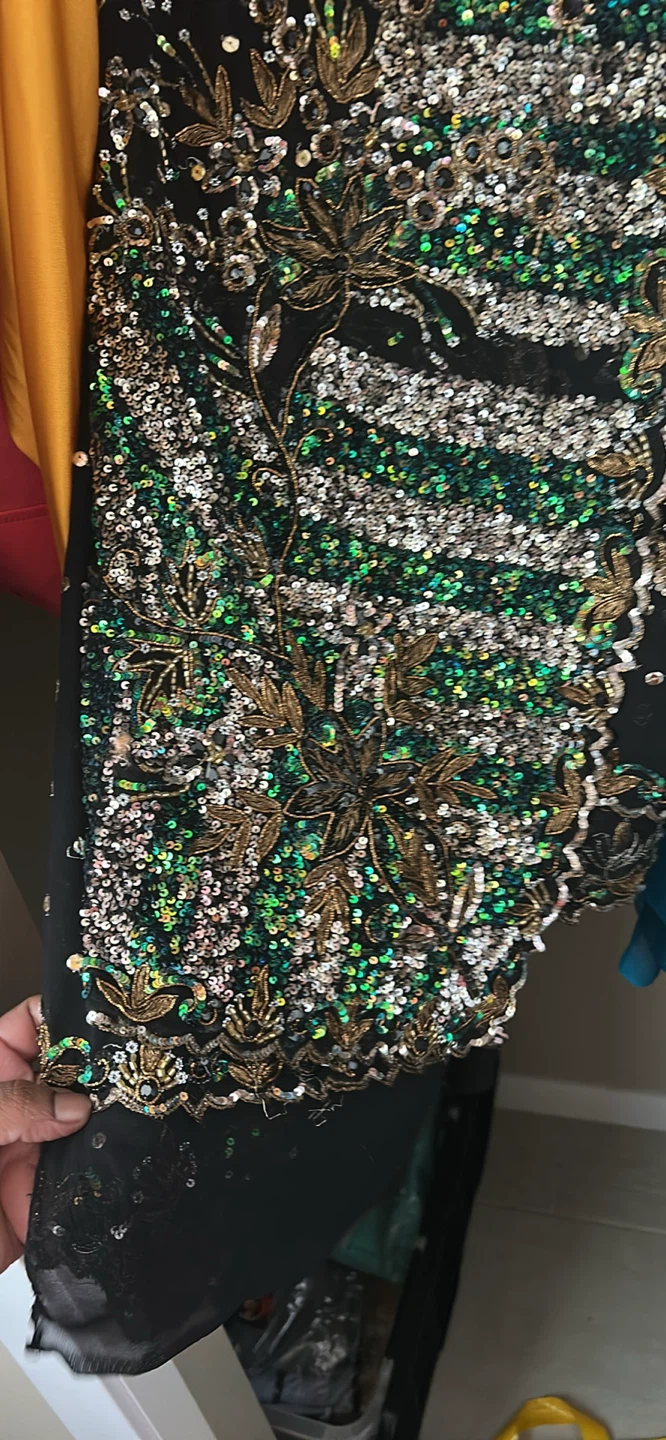 Embellished Black and Green Sequined Top - photo 3