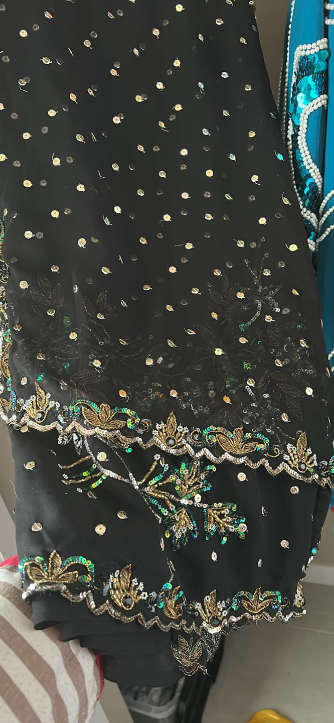 Embellished Black and Green Sequined Top - photo 2