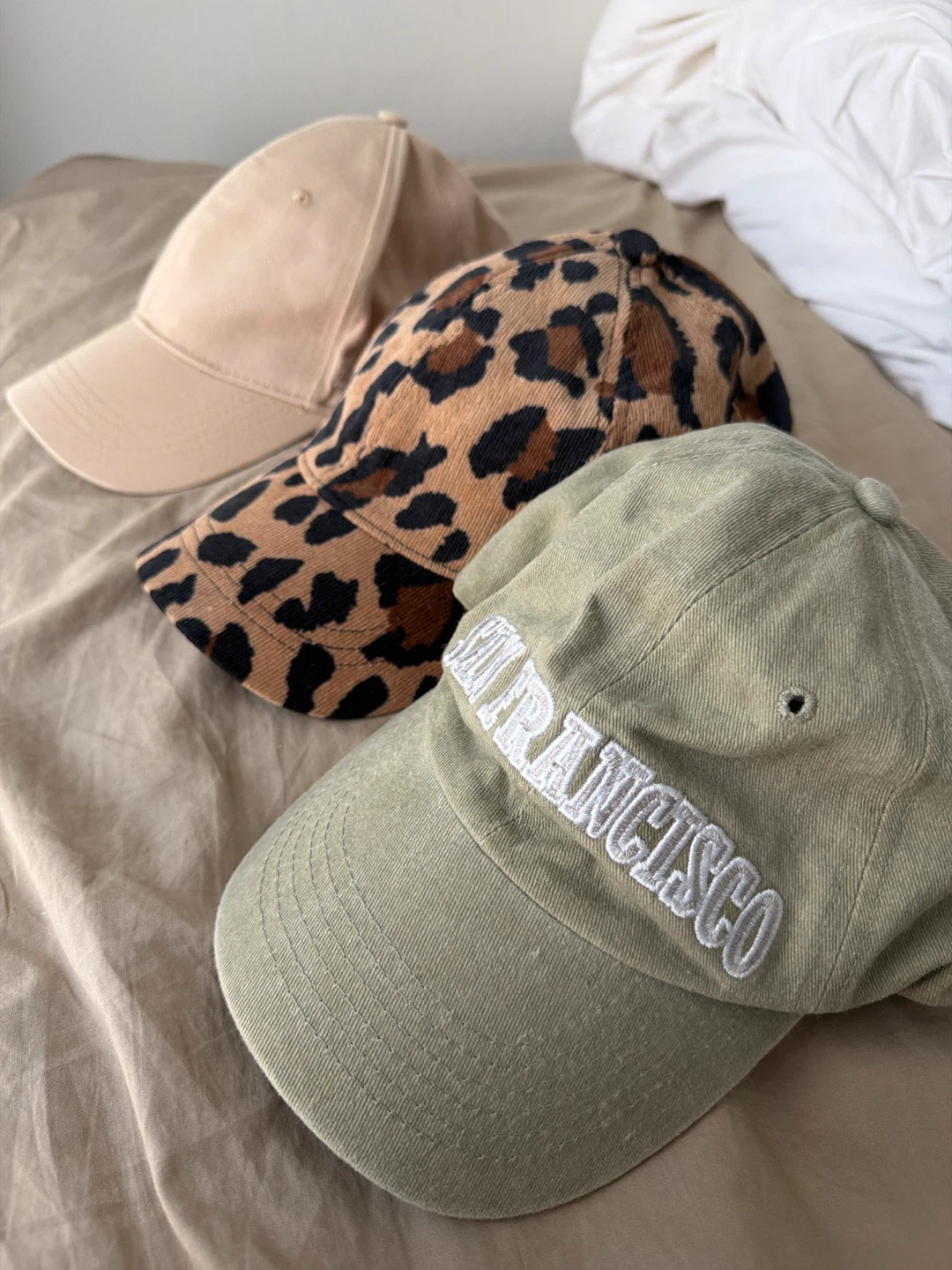 girly caps - leopard & beige