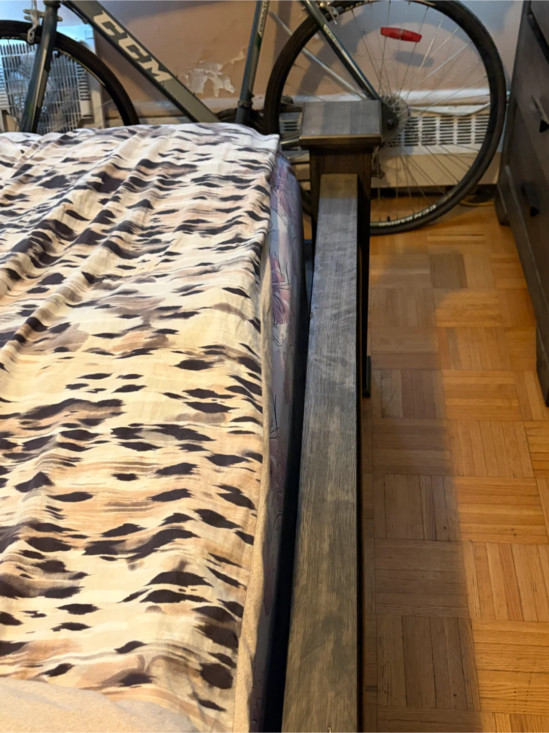 Queen Size Bed Frame with Upholstered Headboard - photo 3