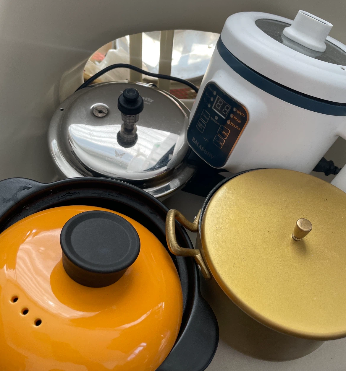 4 pots and Rice Cooker - photo 3