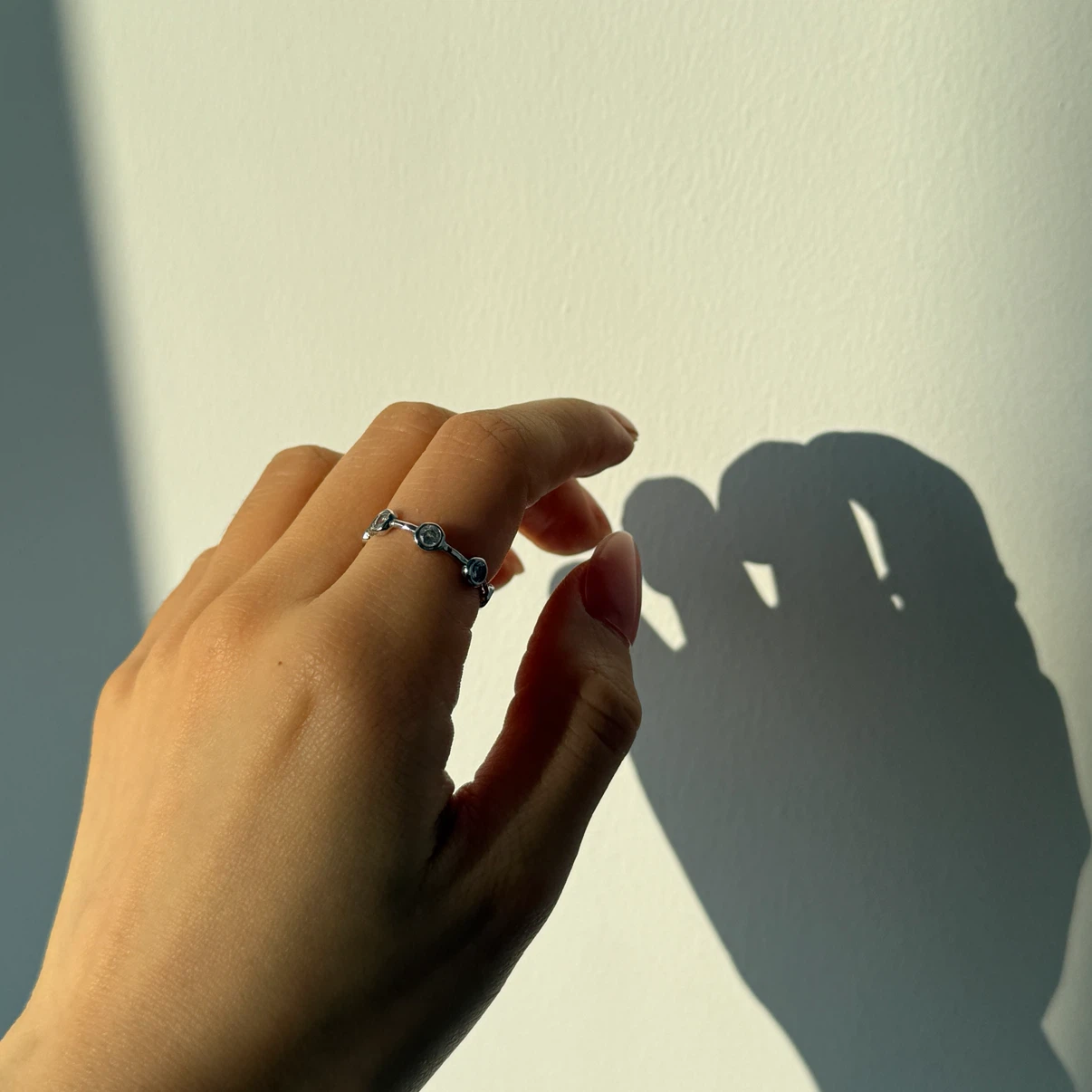 Brass ring with clear stones - photo 2