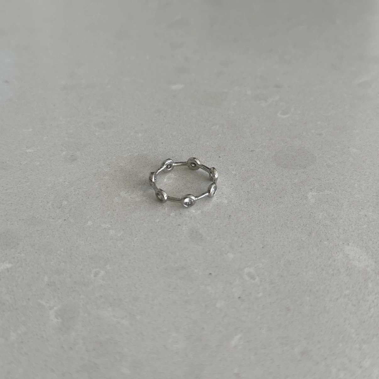 Brass ring with clear stones - photo 5