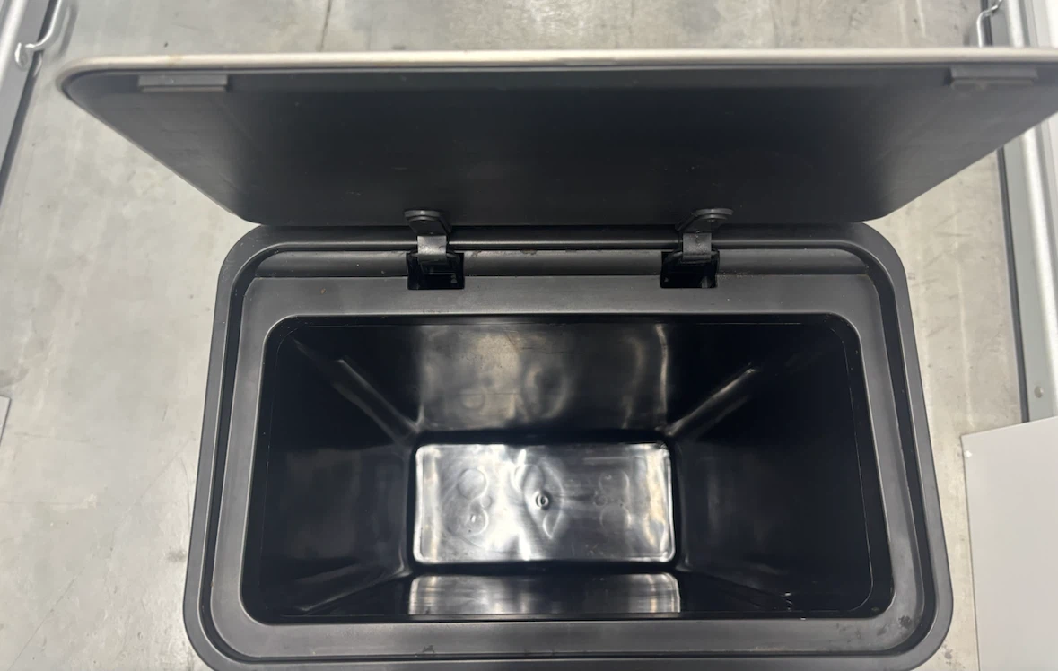 KOHLER Step Trash Can - photo 5