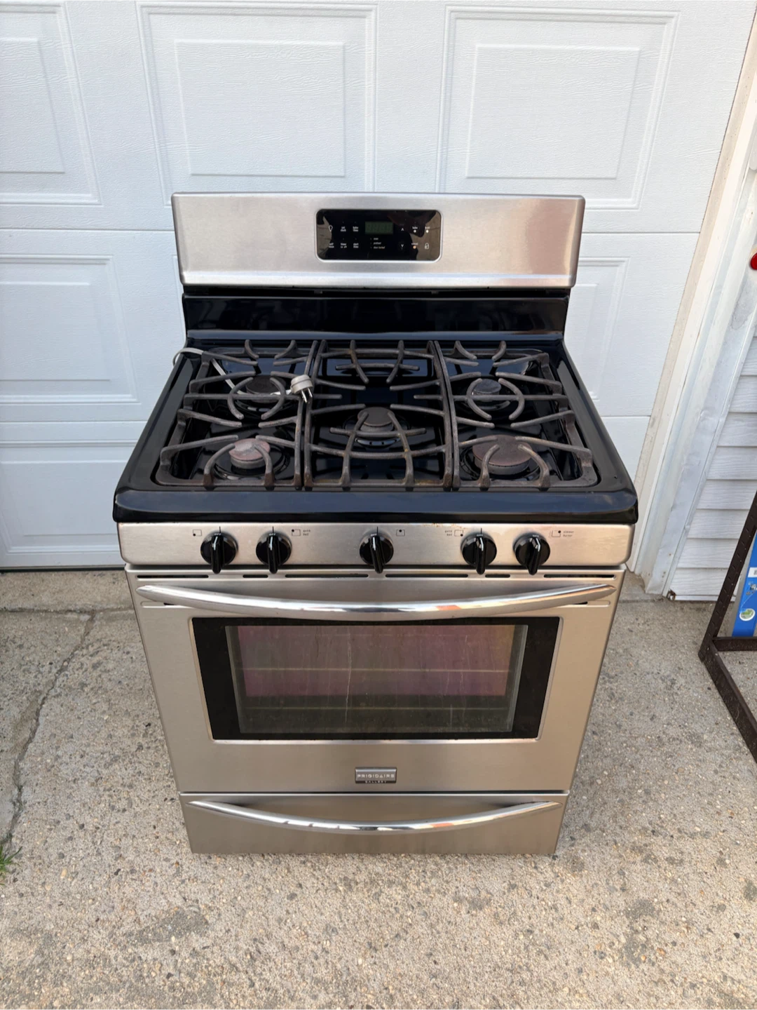 Gas stove Frigidaire