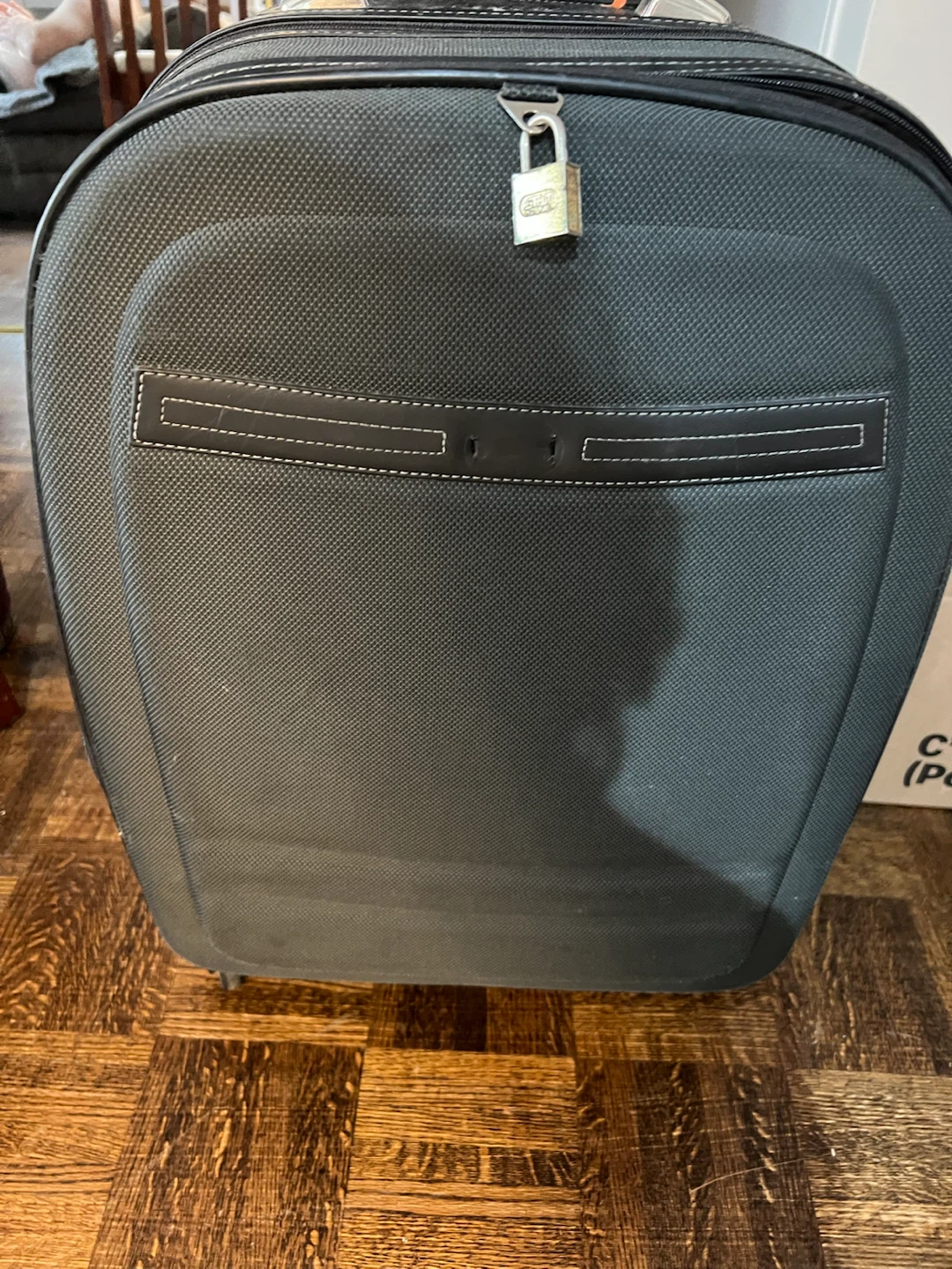 Lansay Rolling Suitcase