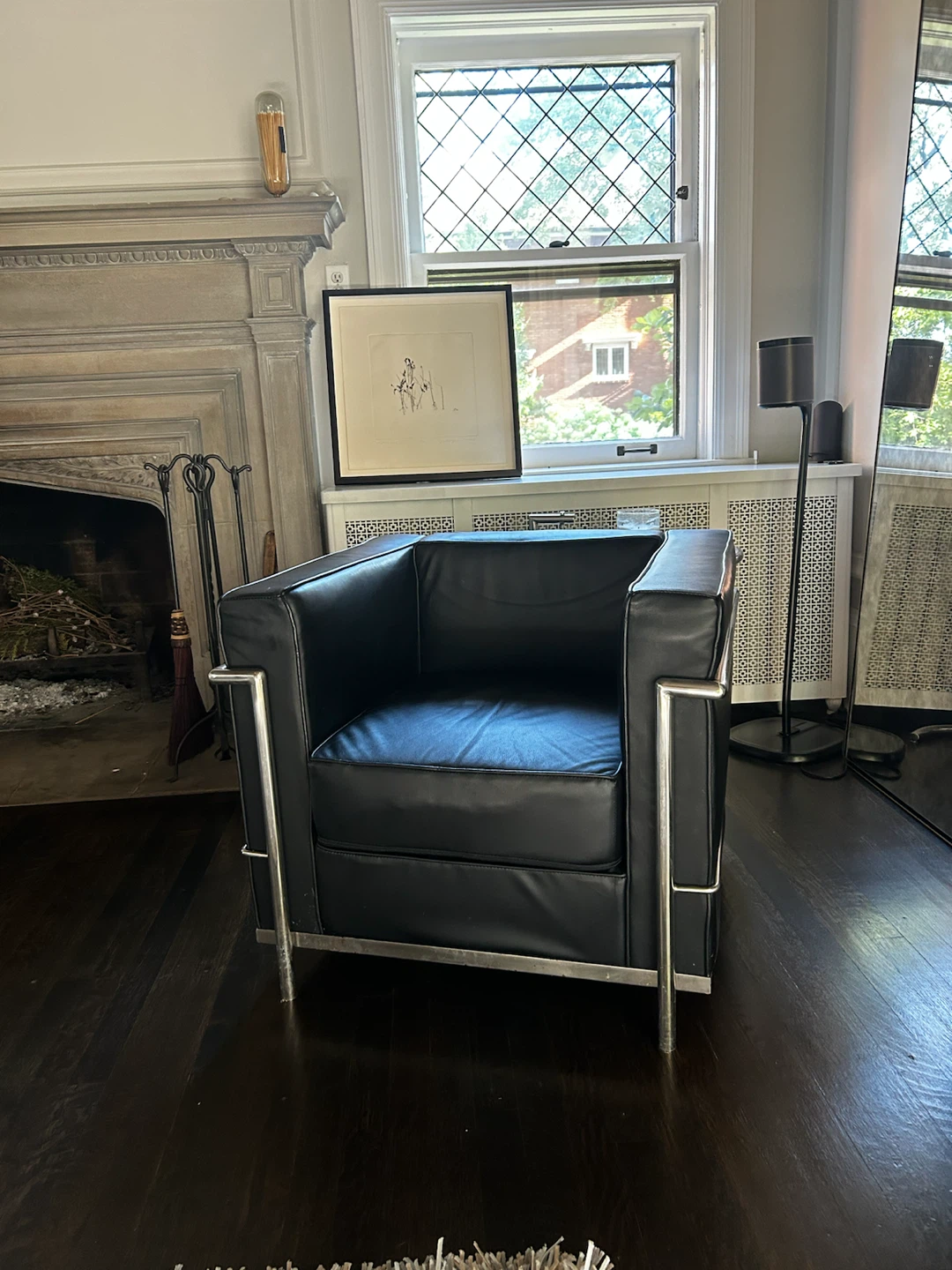 Black Leather Lounge Chair - photo 2