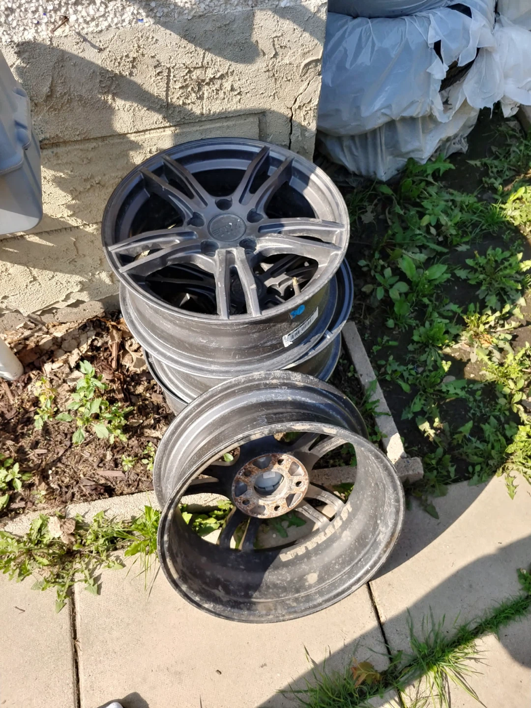 Set of 4 aftermarket rims
