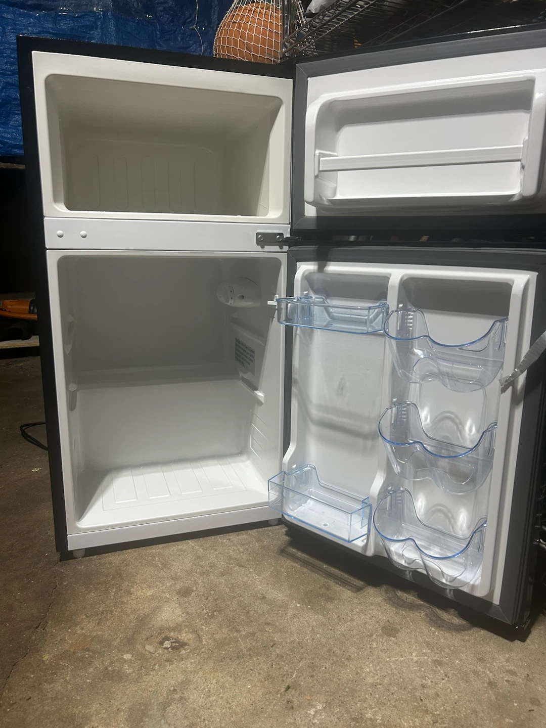 Frestec Compact Refrigerator - photo 2