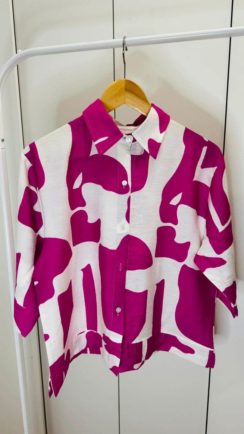 Abstract Print Button-Up Shirt - photo 4