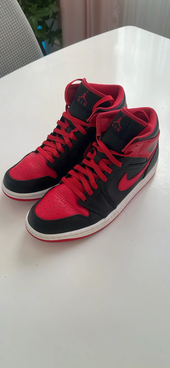 Air Jordan 1 Mid Black Red Sneakers - photo 2