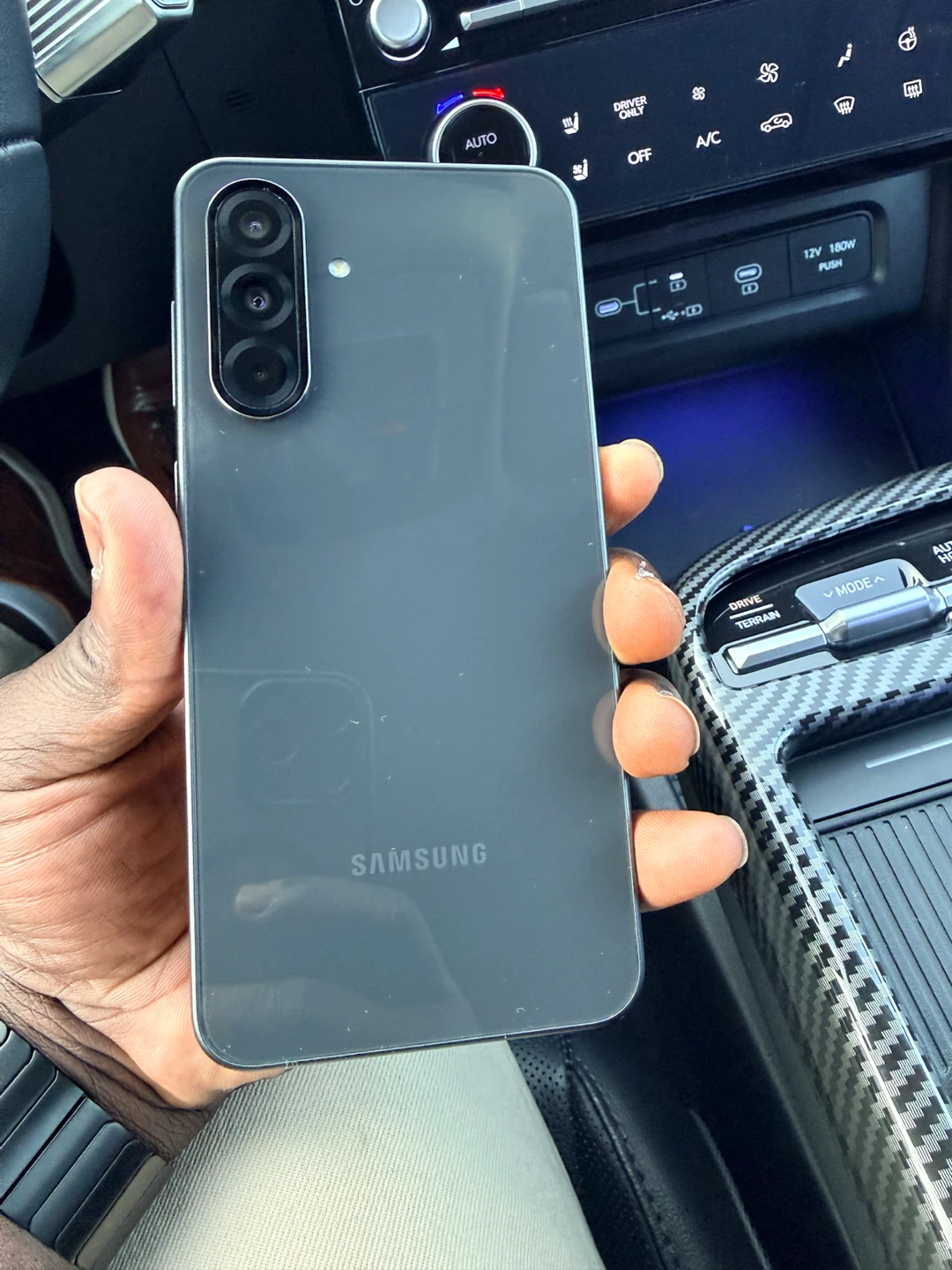 Samsung Galaxy A36 5G - photo 4