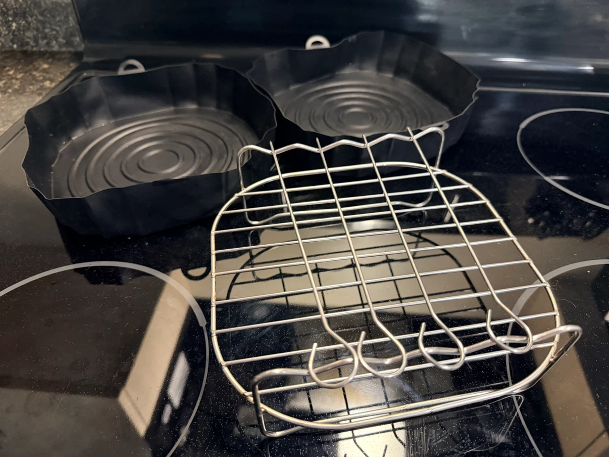 2 Reusable Silicone Air Fryer Liners + Rack