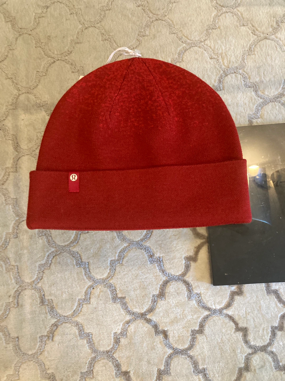 Lululemon Canada red Reversible Beanie L/XL - photo 3