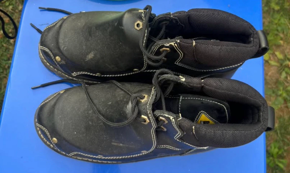 Daffo work boots like new - photo 2