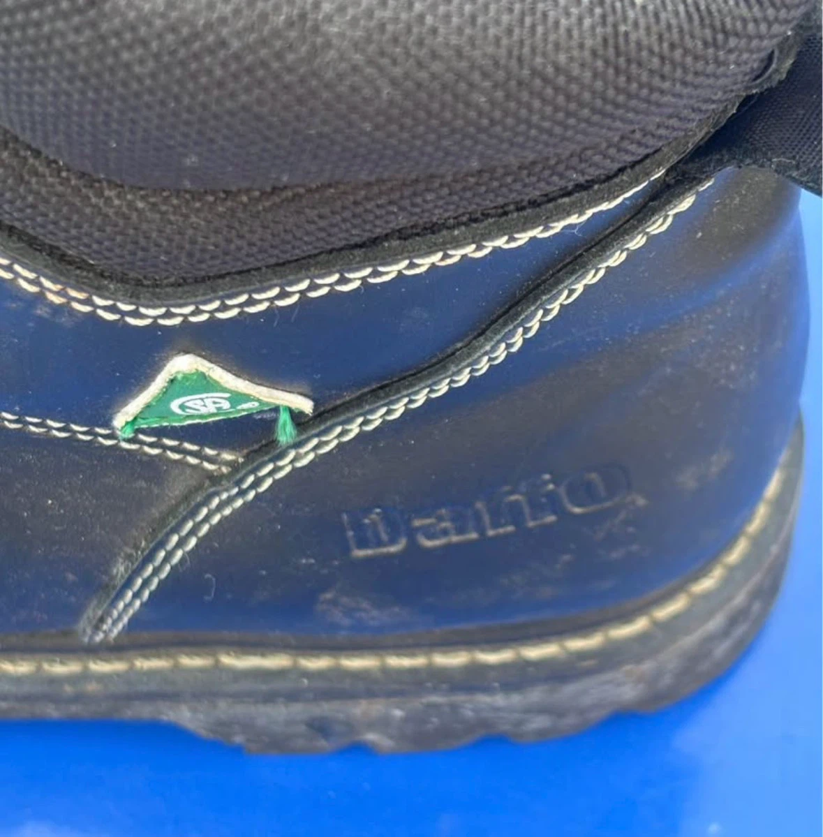 Daffo work boots like new - photo 3
