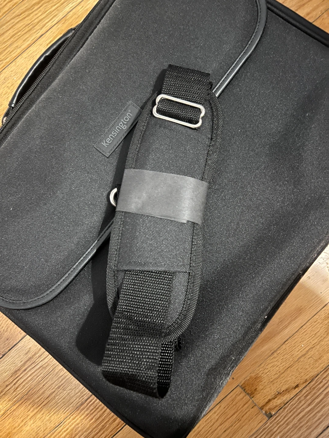 Kensington Laptop Bag with Shoulder Strap - photo 2