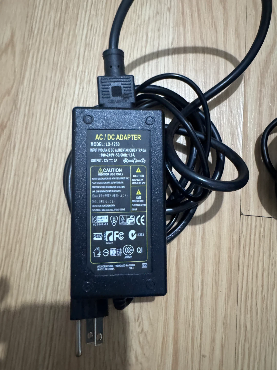 Duramax Pro Elastic Cords with Hooks & AC/DC Adapter
