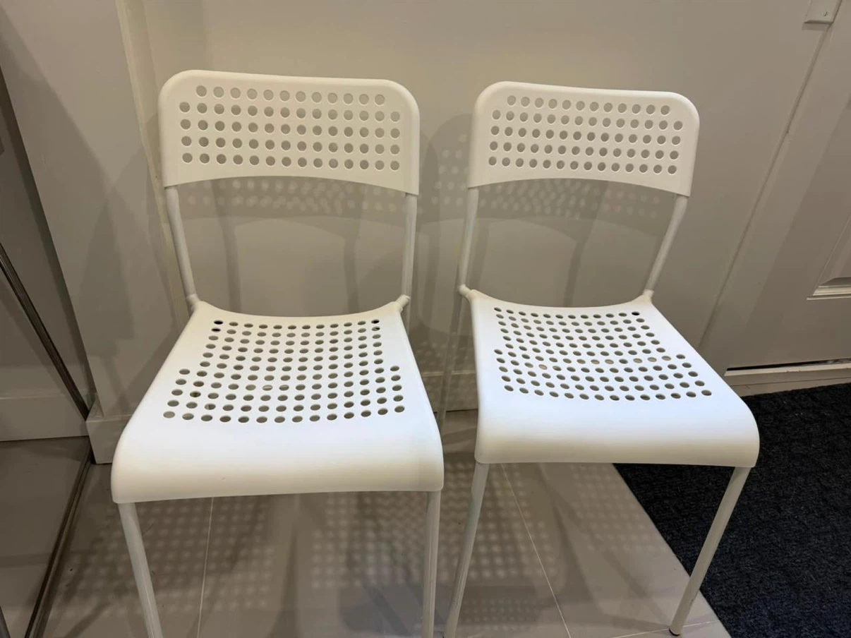 Moving Out Sale – IKEA UPPLAND Sofa, Coffee Table & 2 Chairs - photo 4