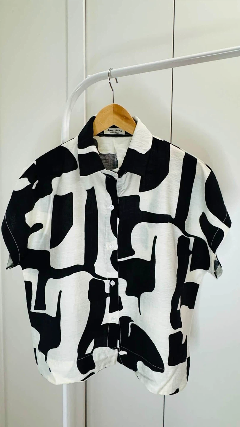 Short Sleeve Button-Up Shirt with Abstract Print