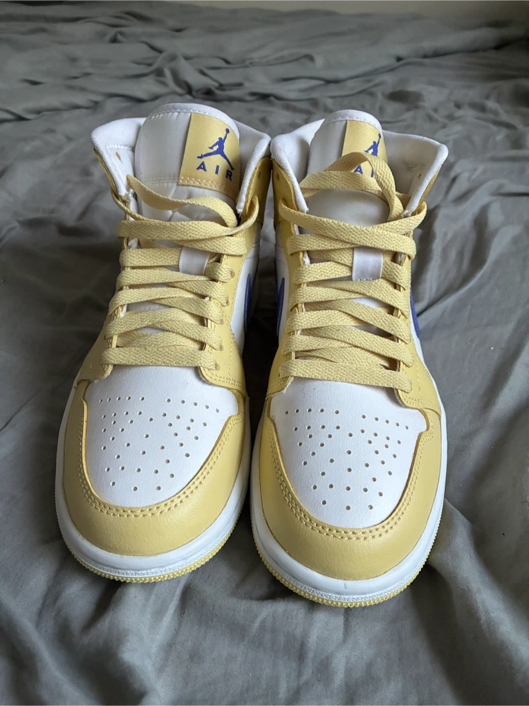 Air Jordan 1 Mid SE Yellow Blue
