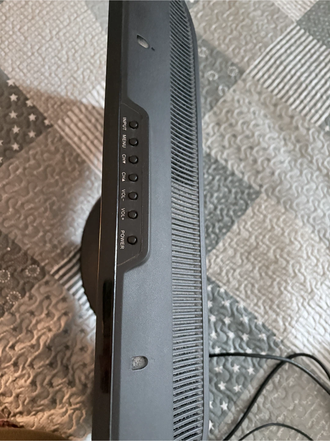 Dynex 24" LCD TV - photo 4