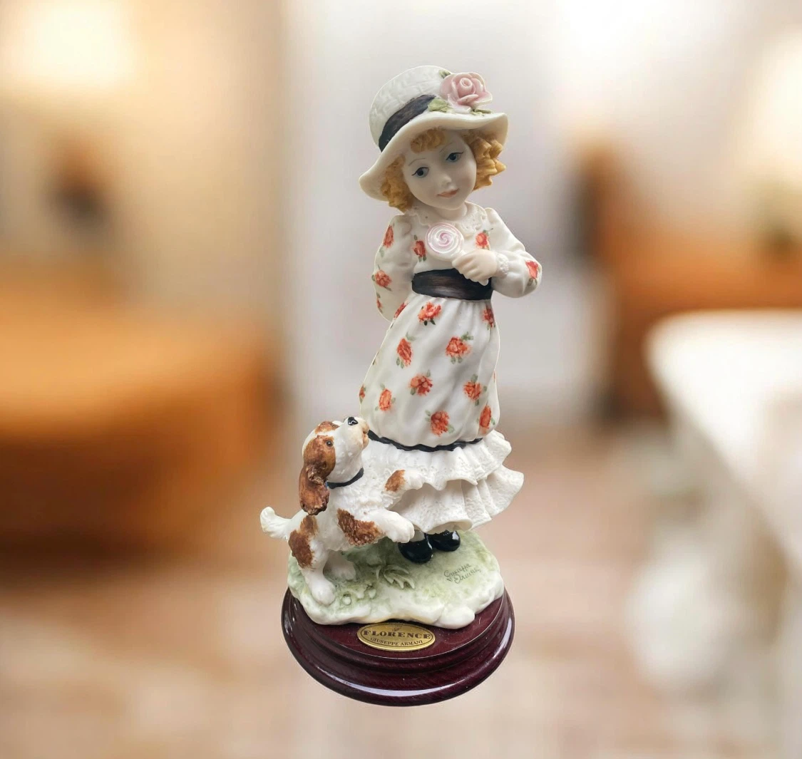 Giuseppe Armani Figurine - Girl with Dog