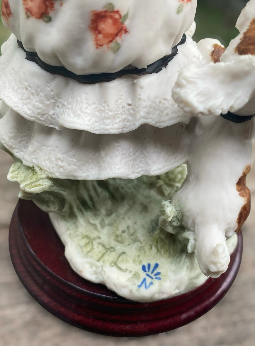 Giuseppe Armani Figurine - Girl with Dog - photo 4
