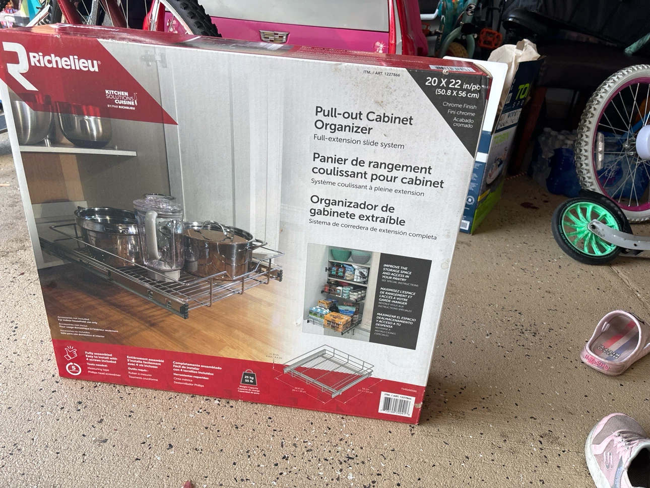 Richelieu Pull-Out Cabinet Organizer