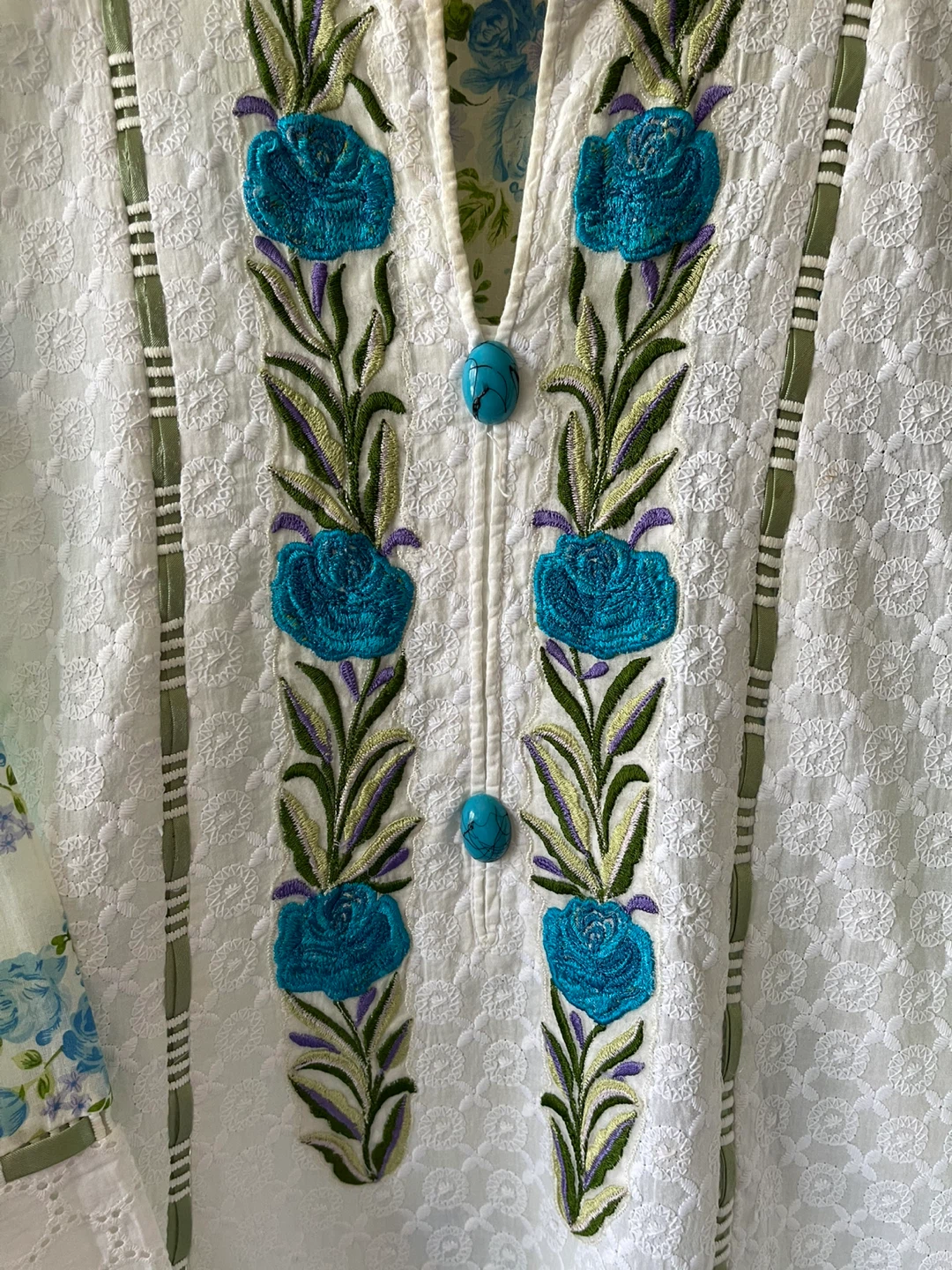 Pure cotton Embroidered Kurti with Pants and Dupatta - photo 2
