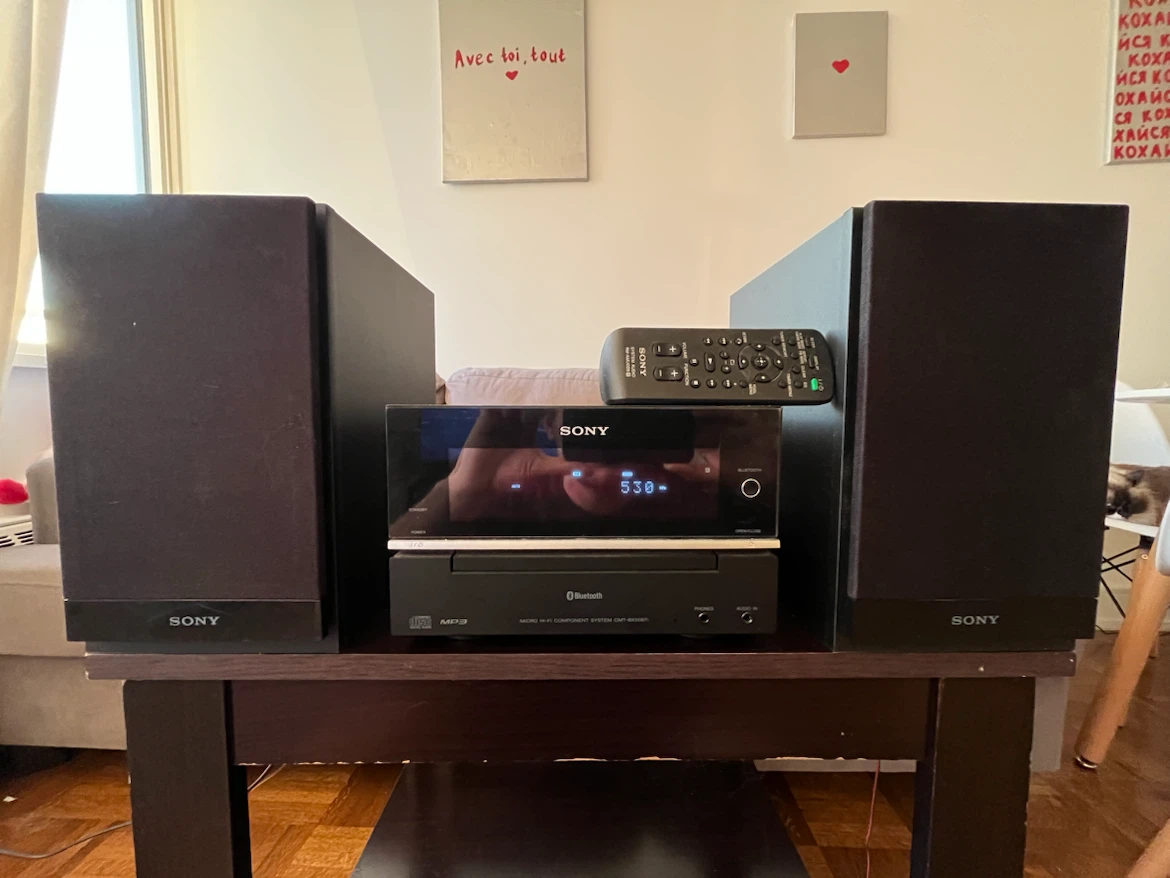 Sony CMT-BX50BTi Bluetooth Stereo w/ Speakers & Remote