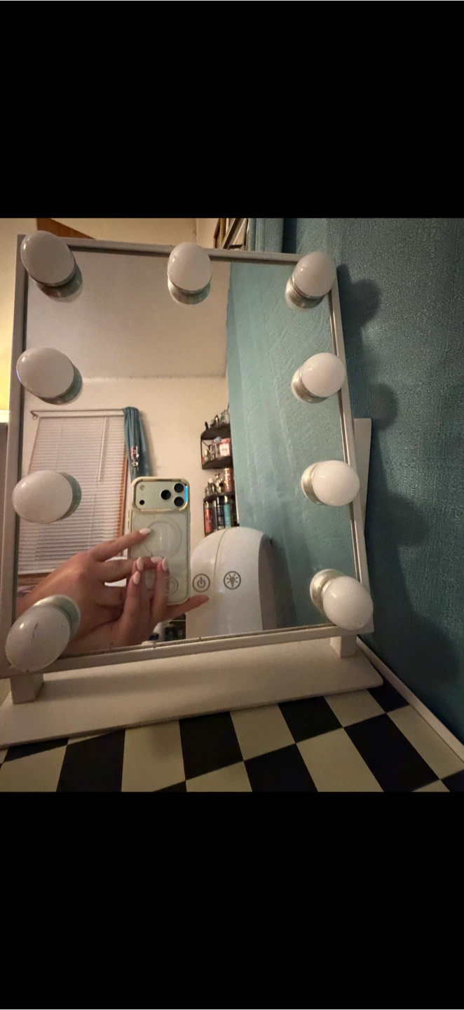 Vanity Light Up Makeup Mirror & Magnifying