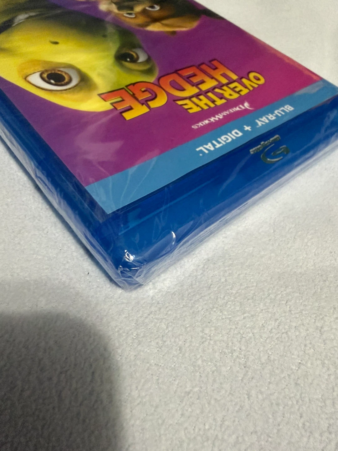 Sealed Over the Hedge (Blu-ray + Digital) - photo 3