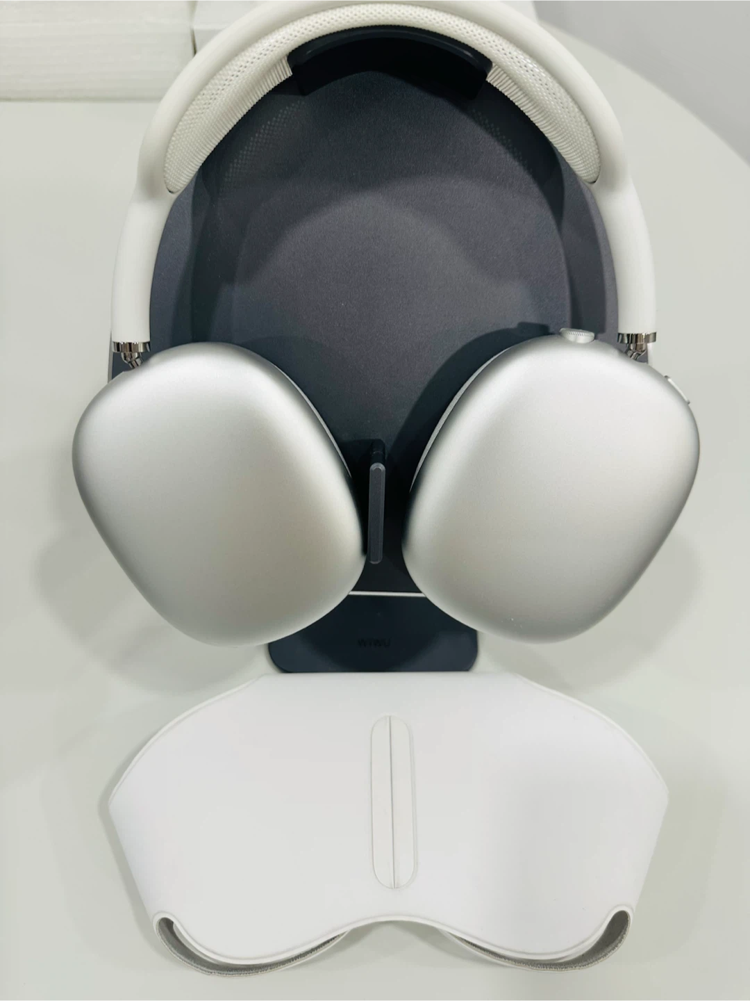 Apple AirPods Max Headphones - Silver