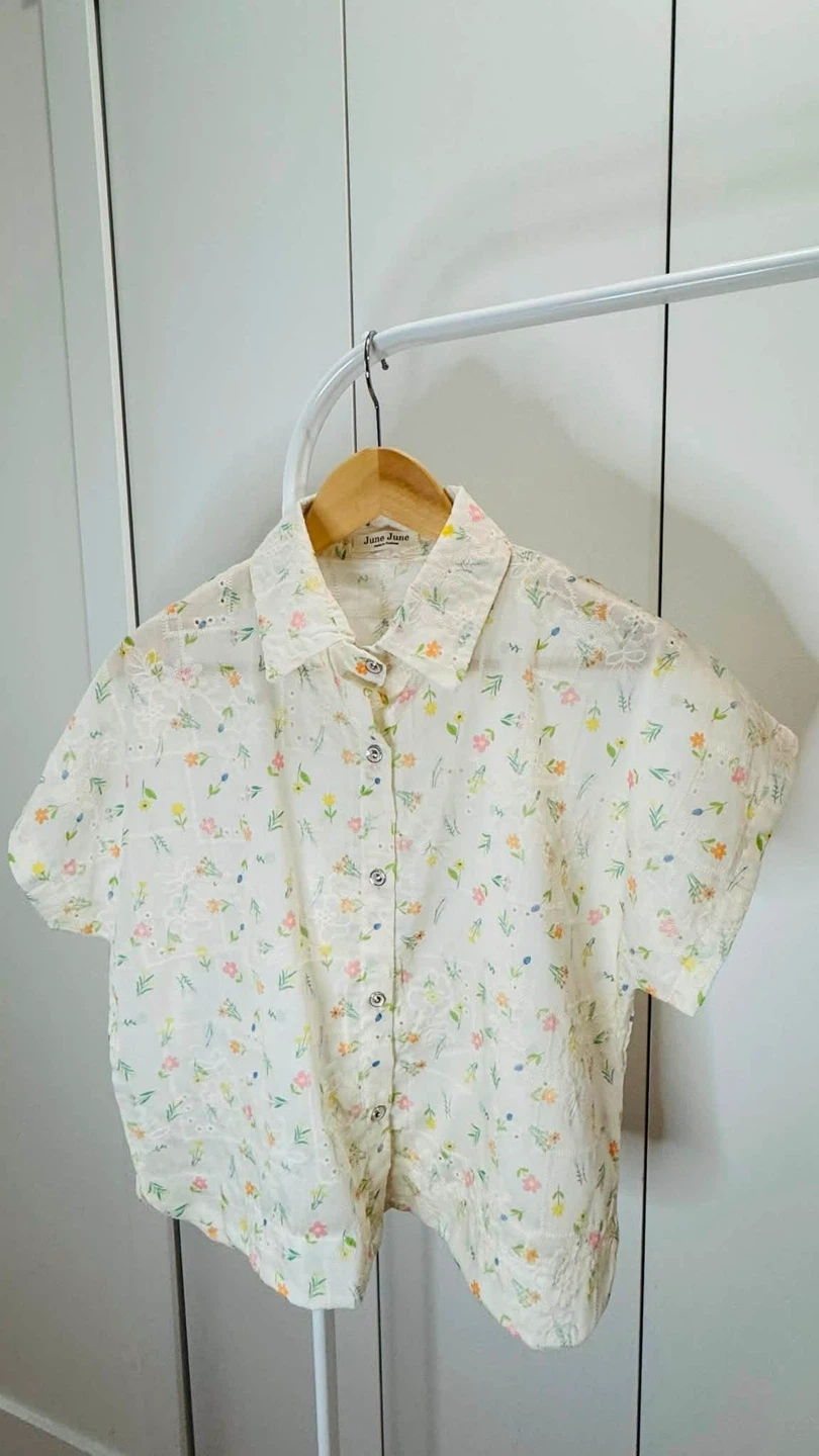 Women's Short Sleeve Button-Up eyelet embroidered Shirt - photo 2