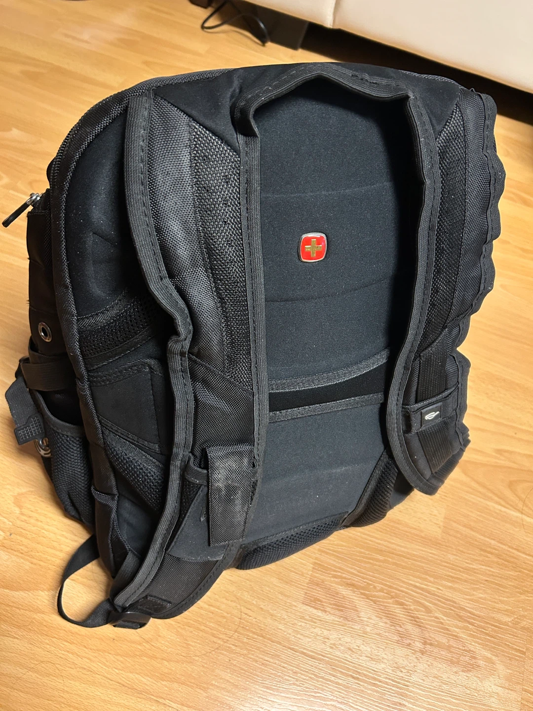 Swiss Gear Black Backpack - photo 2