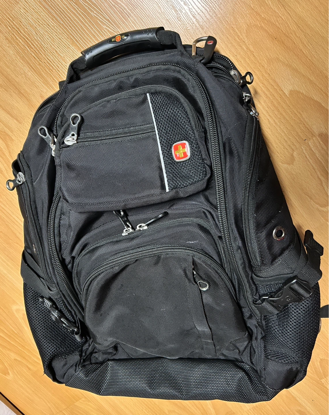 Swiss Gear Black Backpack - photo 5