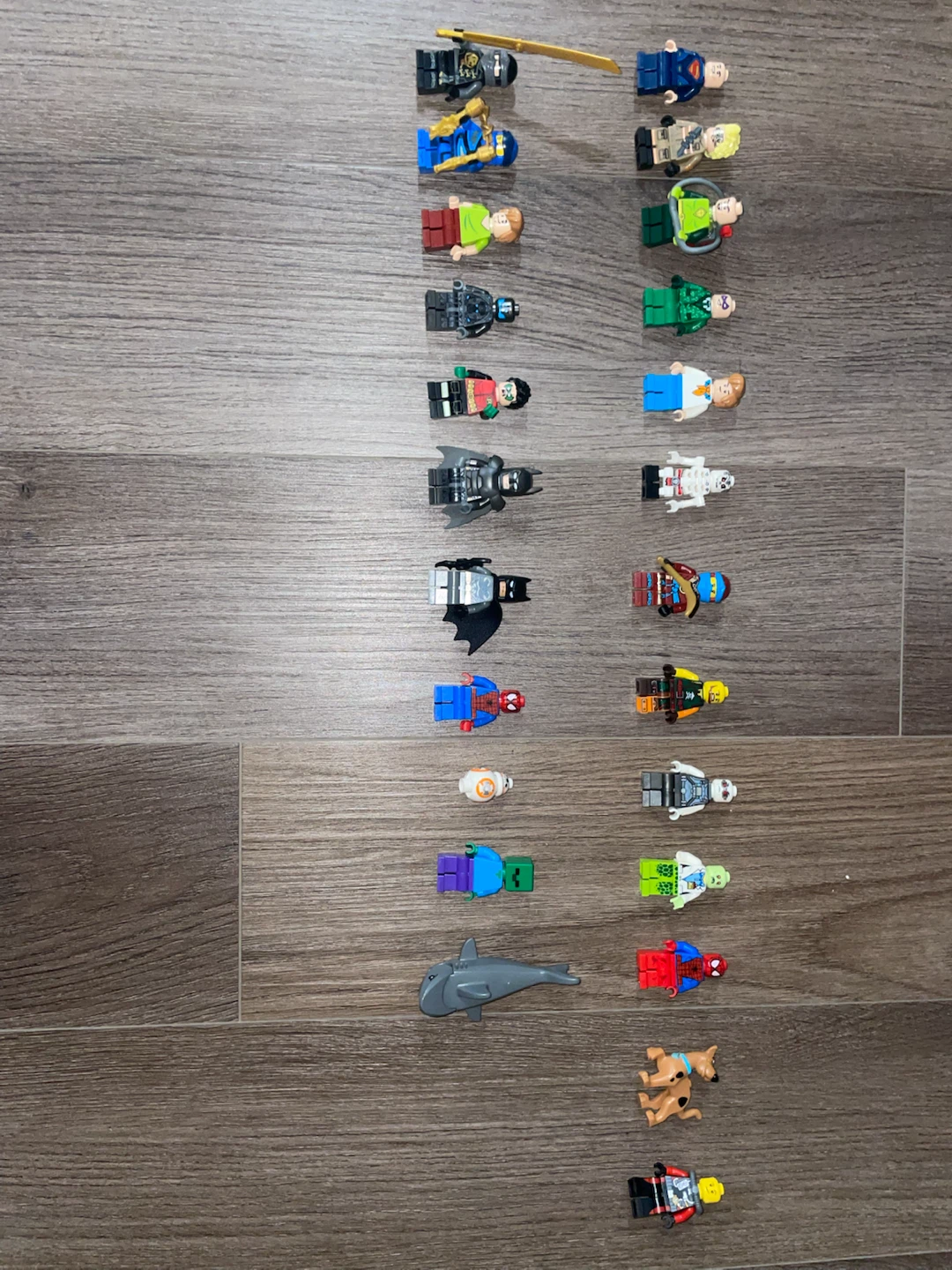 Assorted LEGO mini figures