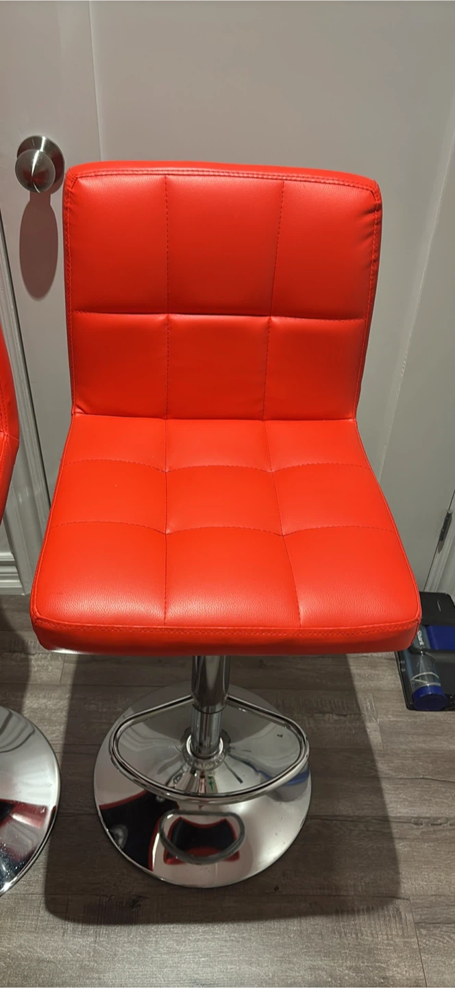 Adjustable bar stools - red chairs for 2 - photo 3