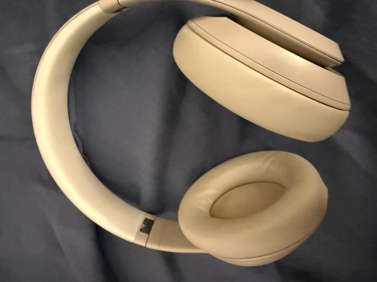 Beats Studio Pro Wireless Over-Ear Headphones - Sandstone - photo 5