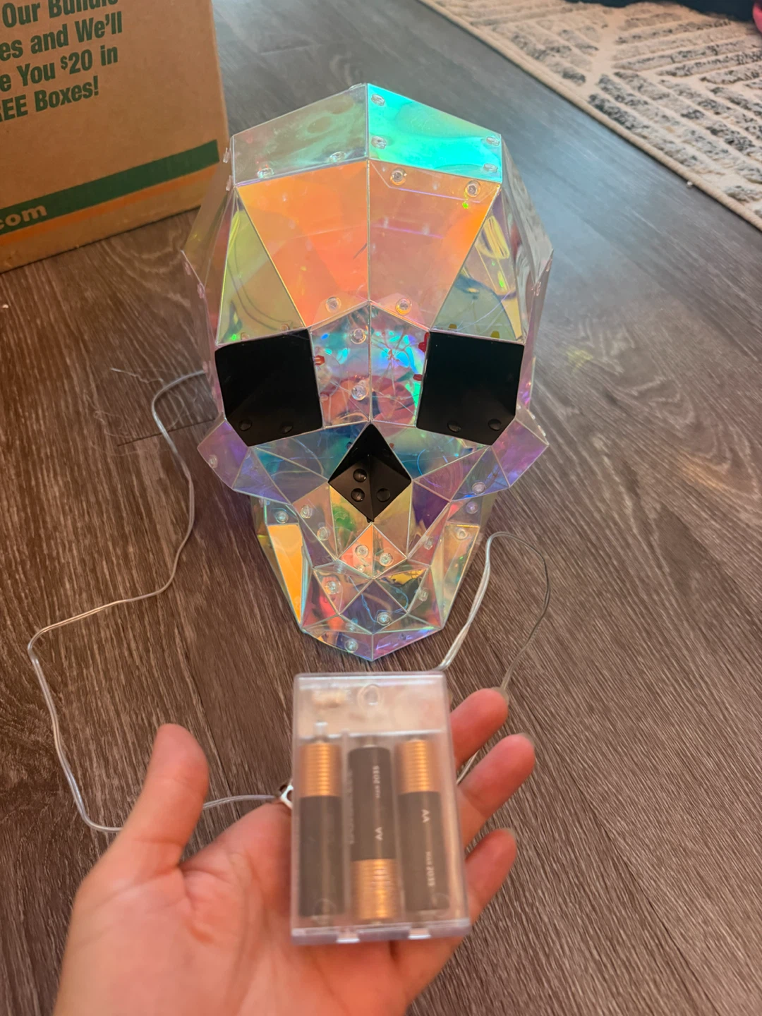 Light-Up Skull Decoration - photo 3