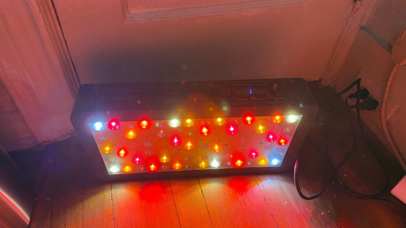 ViparSpectra VT300 Grow Light System - photo 2