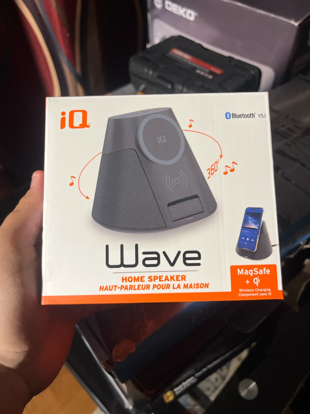 iQ Wave Home Speaker with MagSafe Wireless Charging