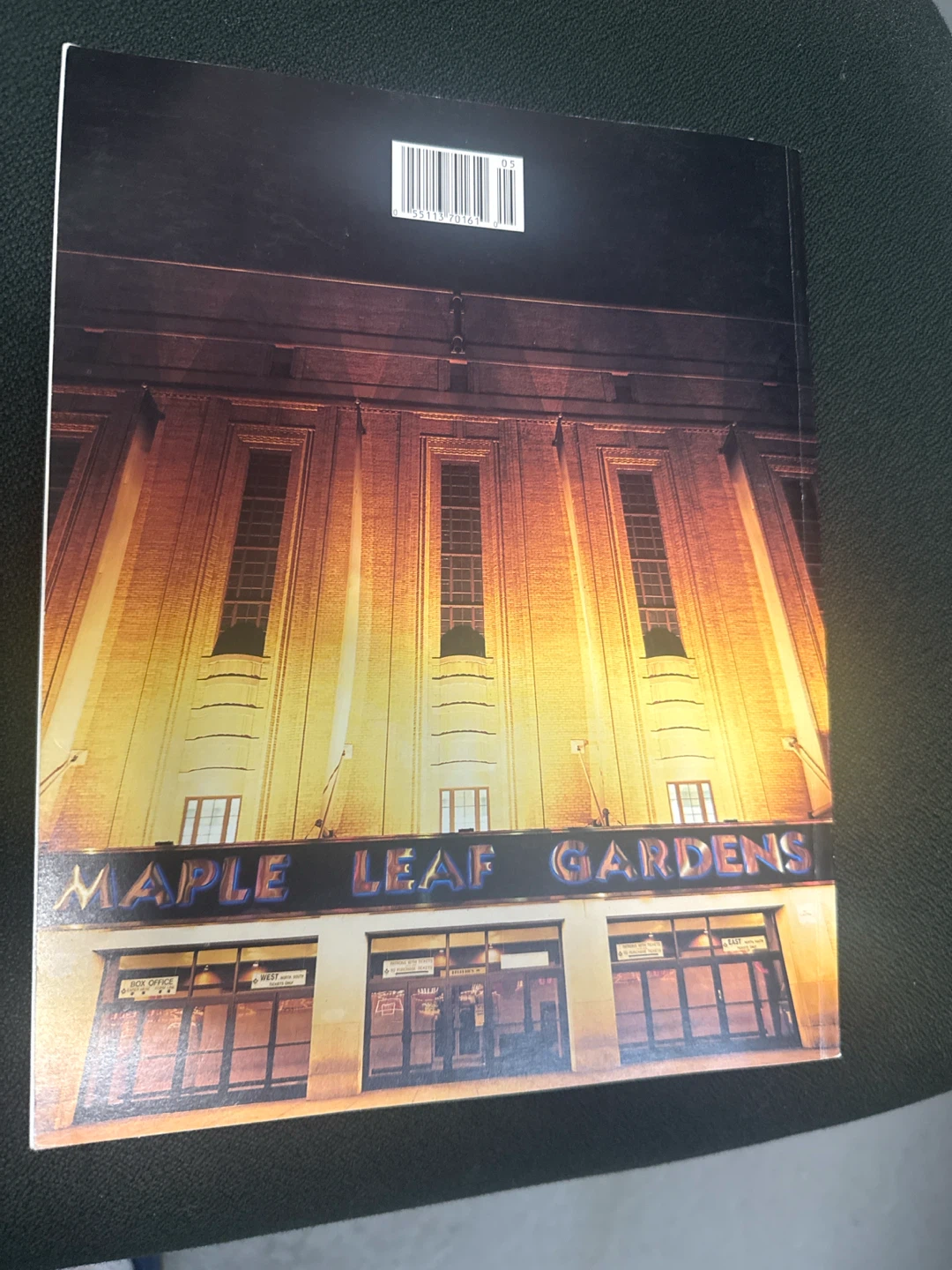 Maple Leaf Gardens Commemorative Album & Auction Catalogue - photo 2