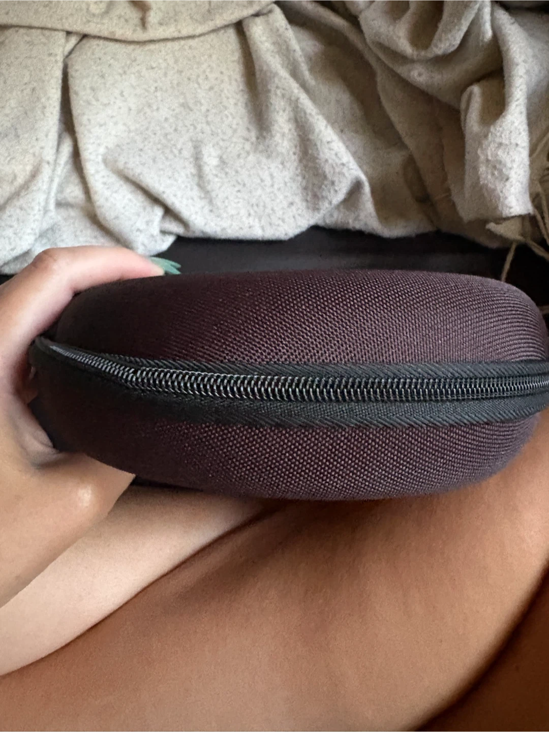 Hard Shell Case for Headphones - photo 2