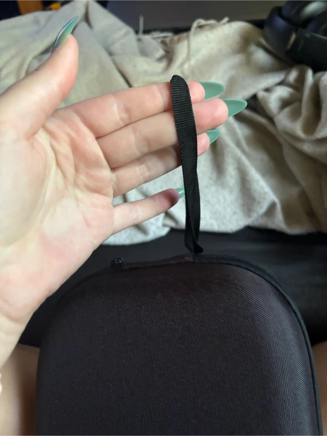 Hard Shell Case for Headphones - photo 3