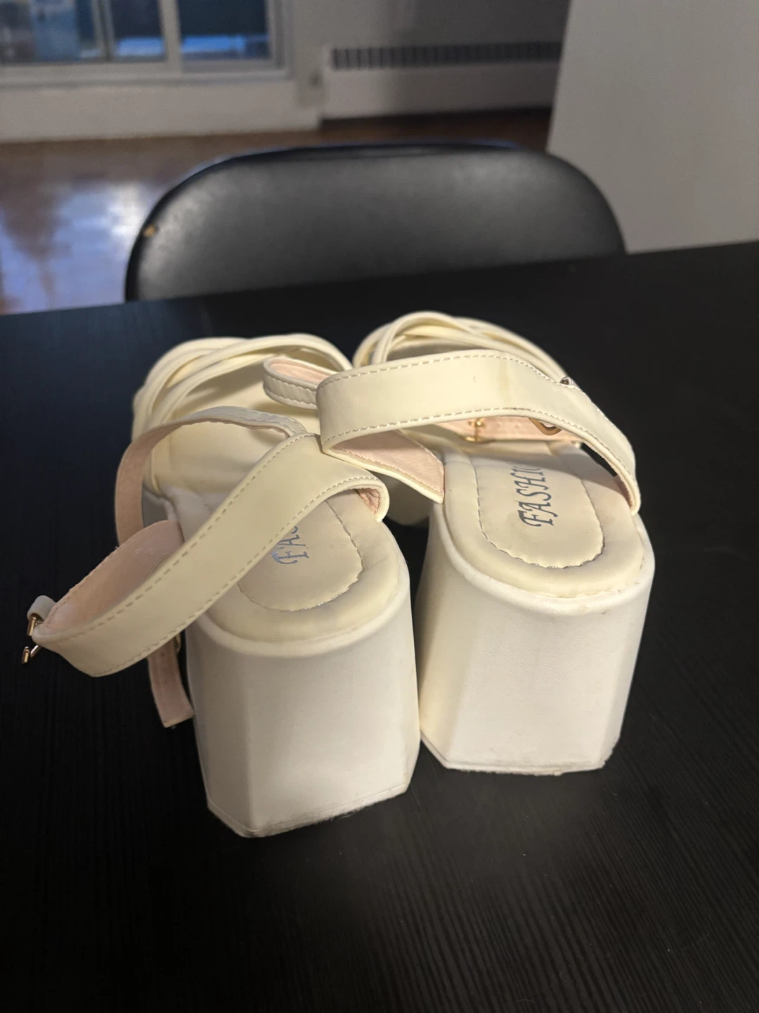 White Platform Block Heel Sandals 🤍 - photo 3