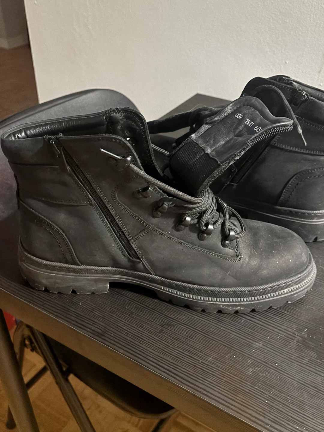 Greyder Black Leather Memory Foam Boots - Size 45 - photo 5