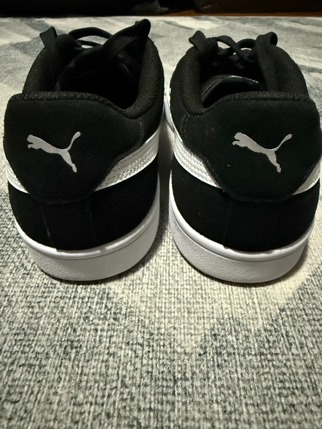 Men’s Puma Sneakers - Size 10 - Like New - photo 4